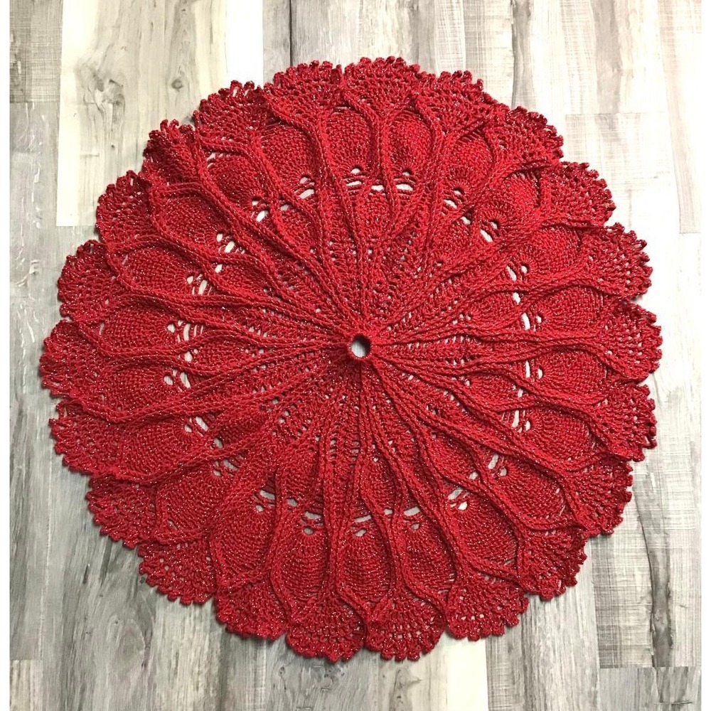 Vintage Handmade Red Crochet Christmas Tree Skirt Metallic Pineapple Lace 40in